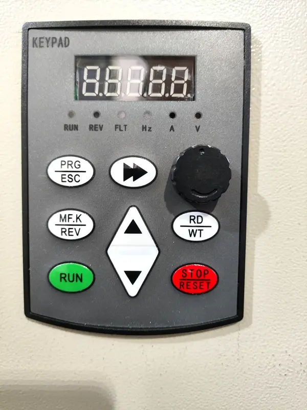 Inversor De Frequencia 3cv 220v + Potênciometro